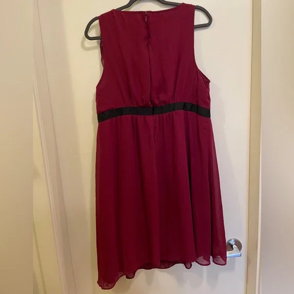 Reitmans Red Ruffled A-line Dress - Picture 3 of 3